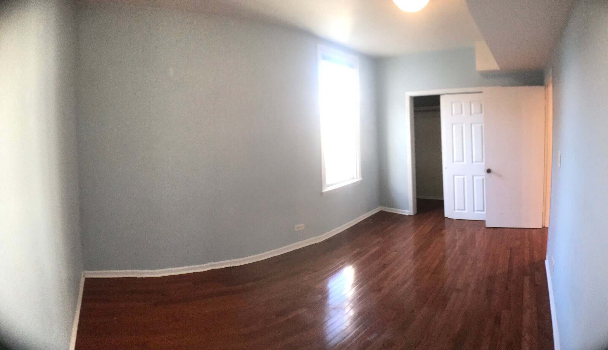 Building Photo - 2509 N Marshfield Ave