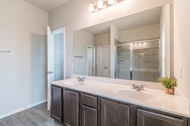 Building Photo - 9427 Somers Bend