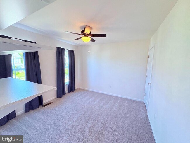 Building Photo - 1071 Coastal Ave