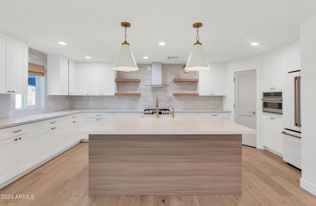 Building Photo - 4154 N 35th Pl