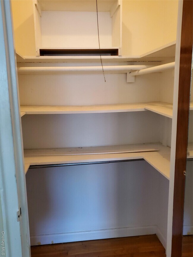 Building Photo - 60-46 69th Pl