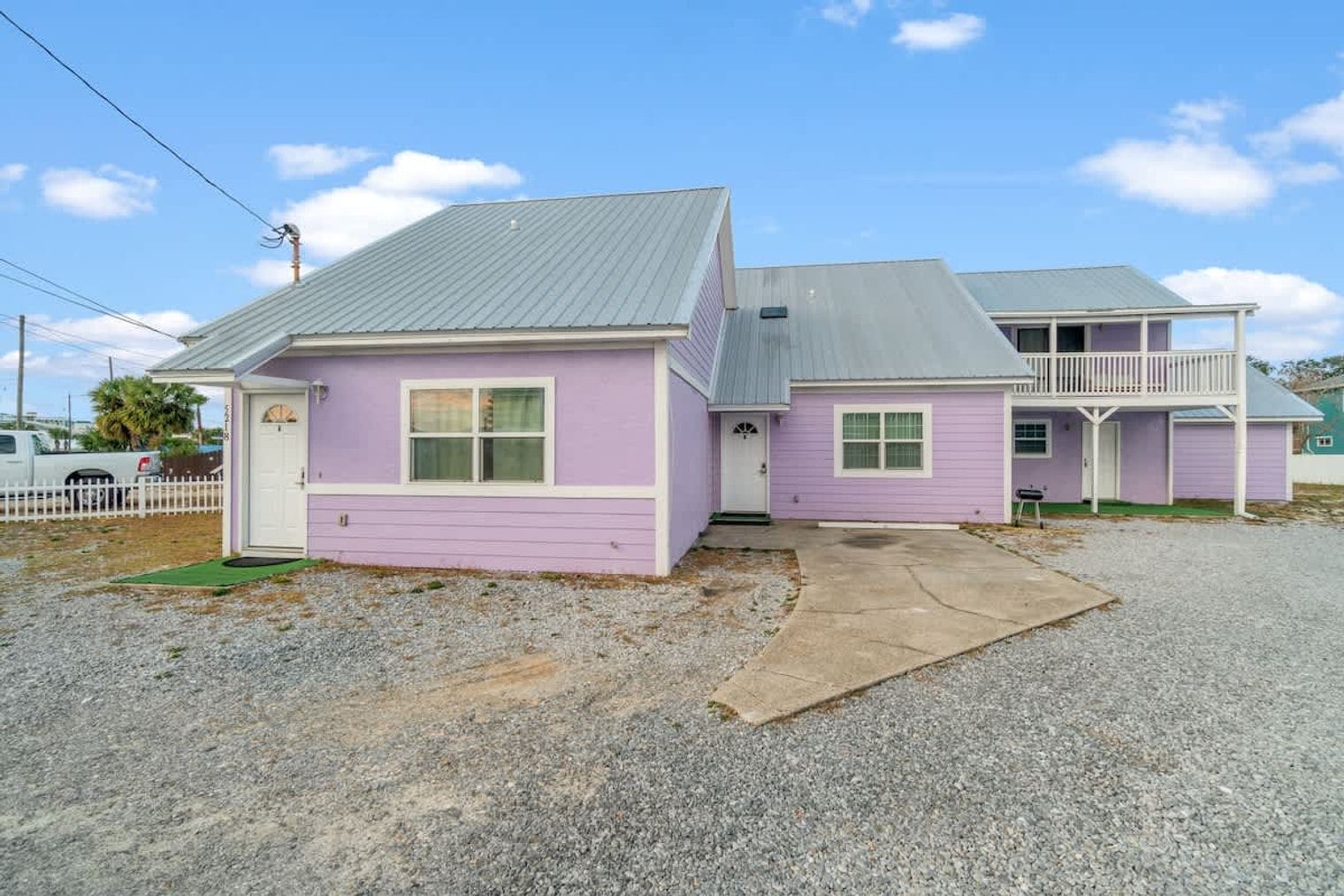 Building Photo - 5218 Beach Dr