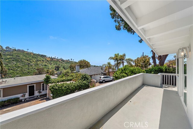 Building Photo - 1435 Bluebird Canyon Dr
