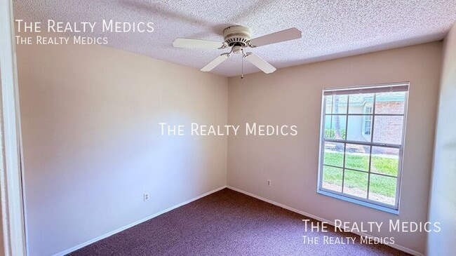 Building Photo - 10725 Brice Ct