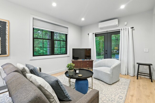 Building Photo - 199 Upland Farm Rd