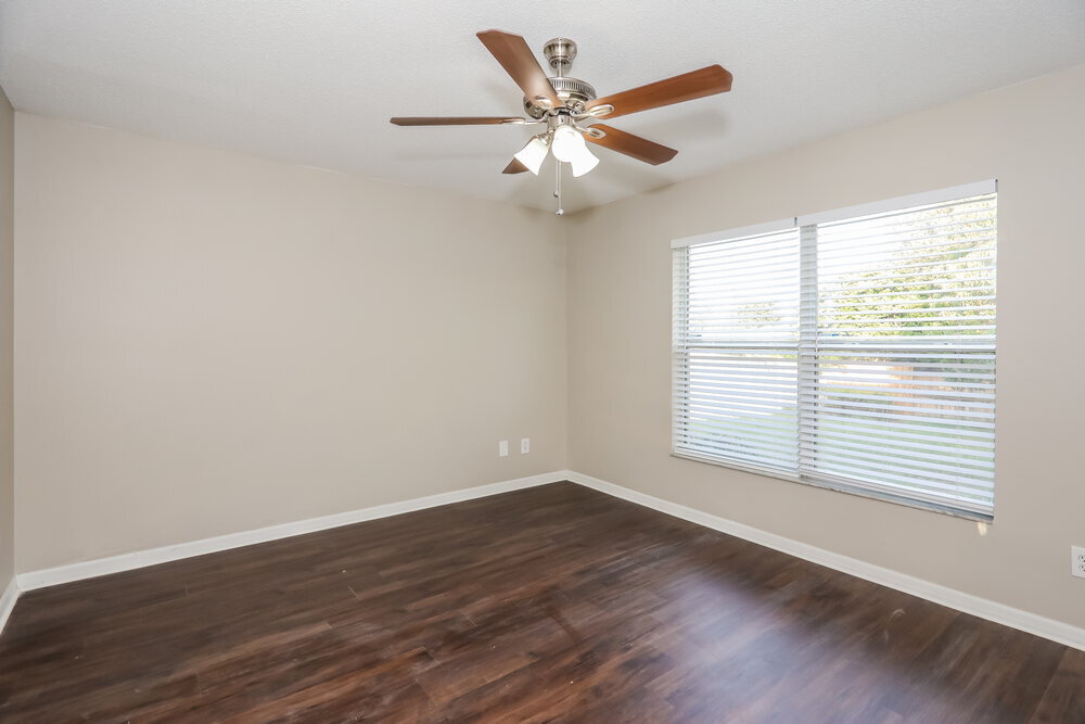 Building Photo - 12148 Woodglen Cir