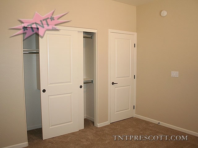 Building Photo - House in Willow Hills HOA