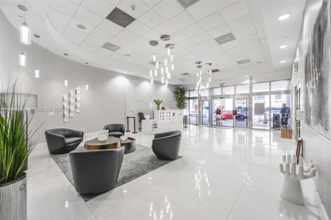Building Photo - 1200 Brickell Bay Dr