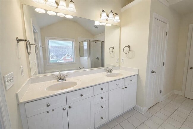 Building Photo - 4870 Carre Way