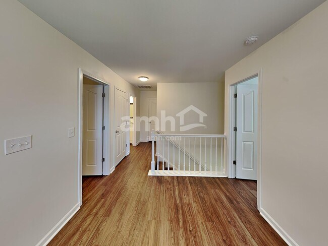 Building Photo - 107 Fleishhacker Pl