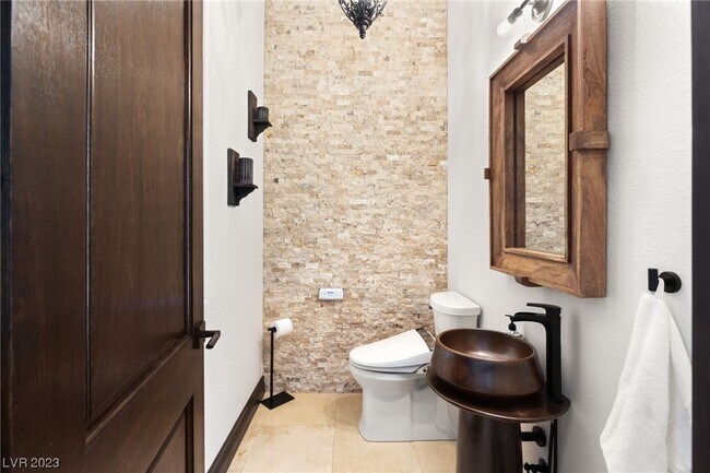 Building Photo - 4079 Villa Rafael Dr
