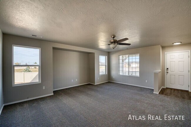 Building Photo - 17805 N Harpster Wy