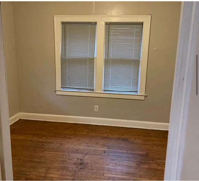 Building Photo - 3 bed 1 bath