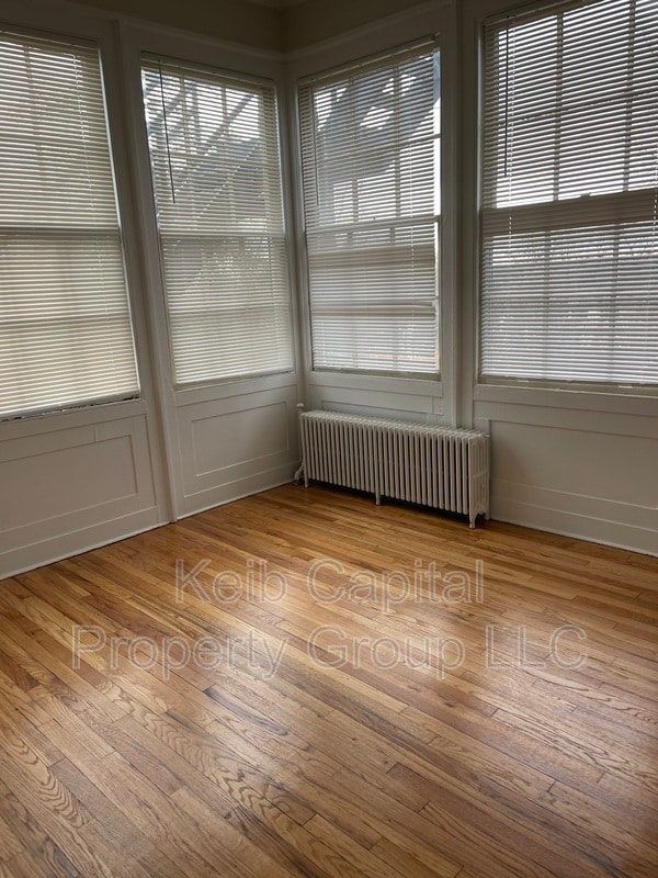 Building Photo - 179 Main St