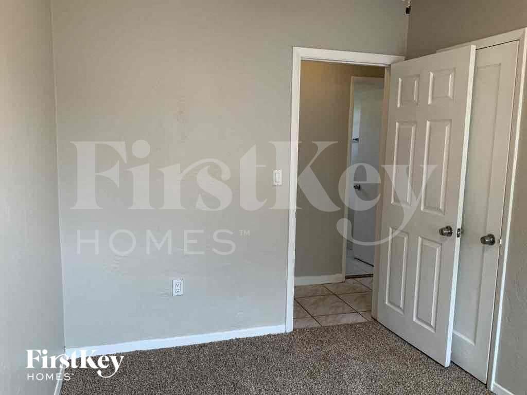 Building Photo - 1525 NW 126th St