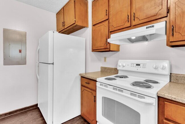 Building Photo - Upgraded Duplex with Huge Yard