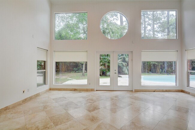 Building Photo - 10 E Indian Sage Cir