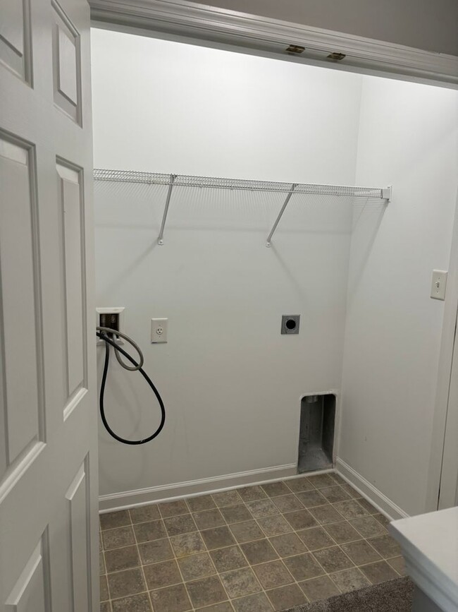 Building Photo - 2 bed / 2.5 bath Townhome ~ Carolina Bays ...