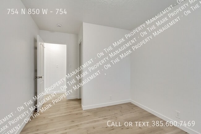 Building Photo - 754 N 850 W St