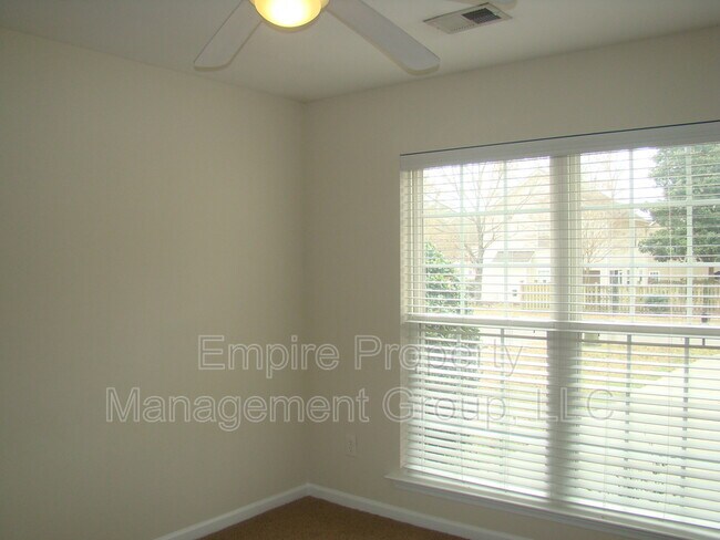 Building Photo - 321 Afton Ln