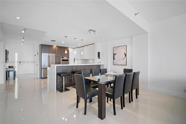 Building Photo - 19234 Fisher Island Dr