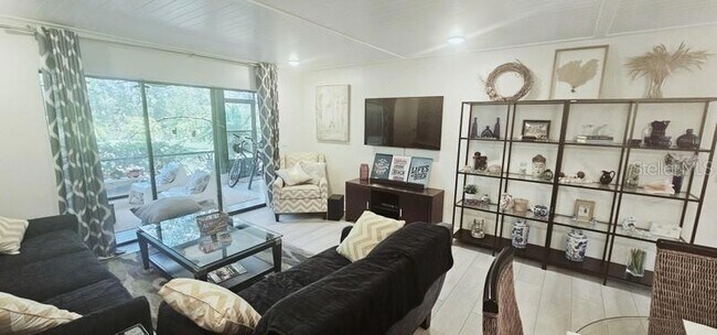 Building Photo - 132 Wild Palm Dr