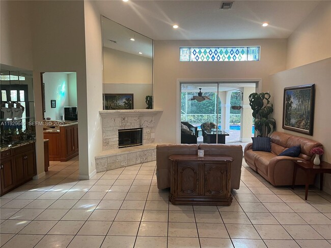 Building Photo - 123 Victorian Ln