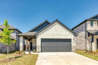 Building Photo - 206 Berkshire Dr