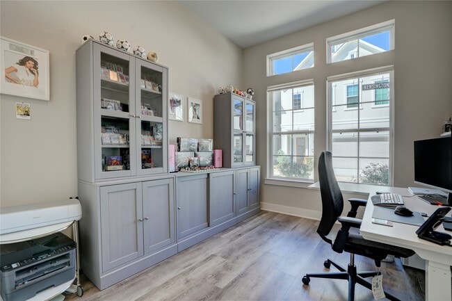 Building Photo - 3603 Kensington Gdns Ln