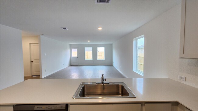 Building Photo - 16202 Rustic Pr Dr