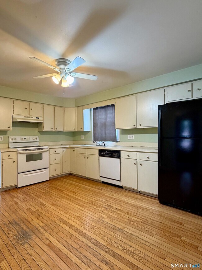 Building Photo - 44 Webb St