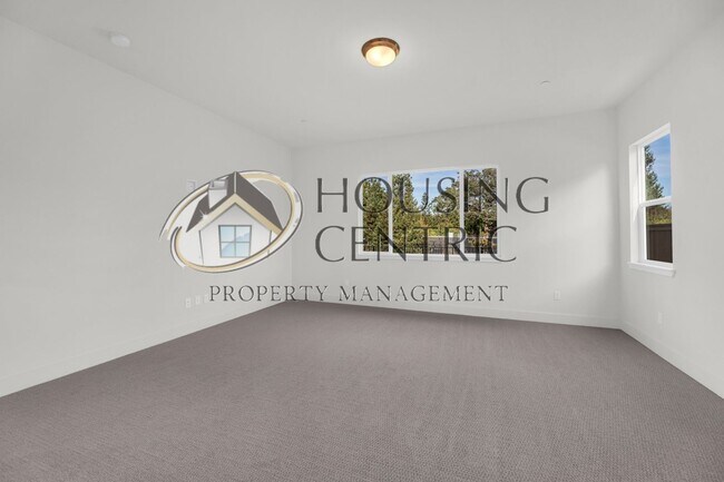 Building Photo - Exceptional Newer Construction Executive Rental in El Dorado Hills