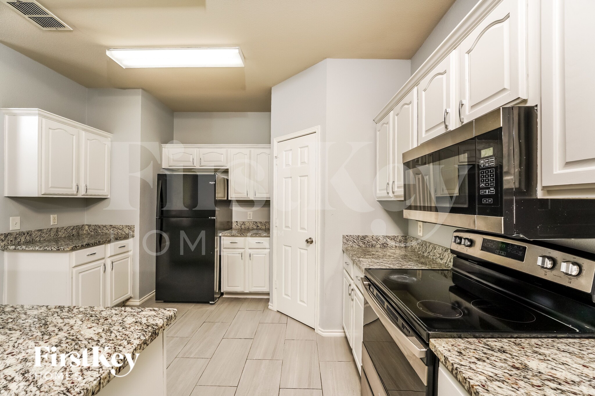 Building Photo - 2325 Sumac Ct