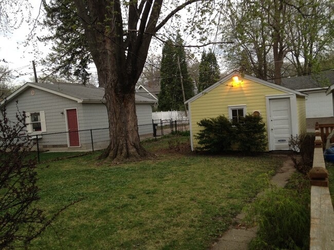 Building Photo - 1788 Princeton Ave