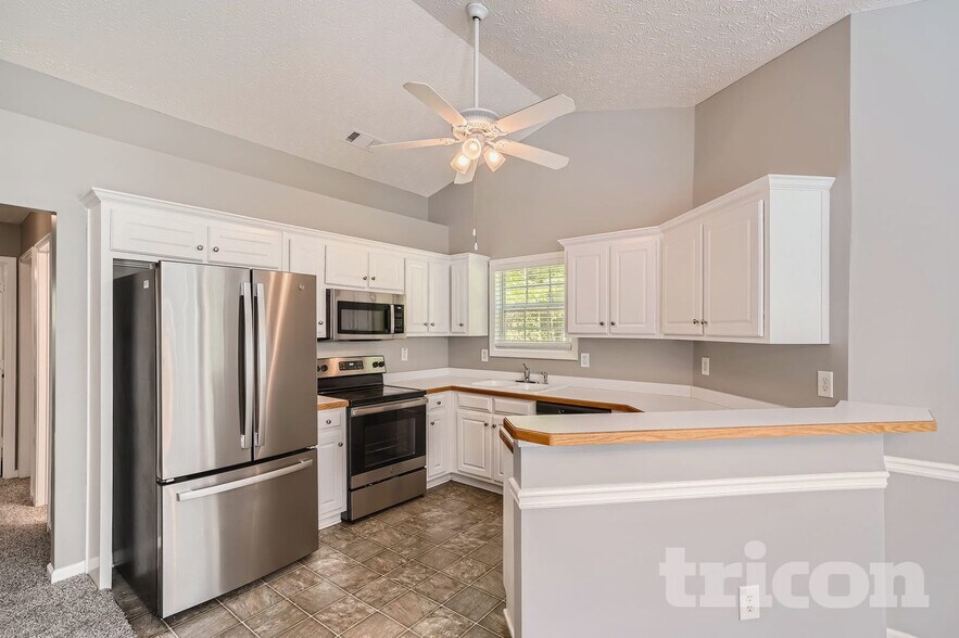 Building Photo - 65 Cranbrook Ct