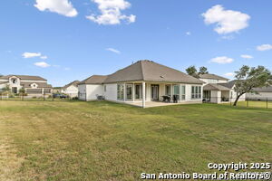 Building Photo - 462 Vamanos