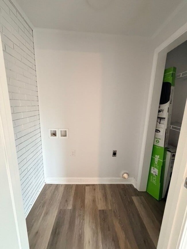 Building Photo - 1318 Lincoln Ave