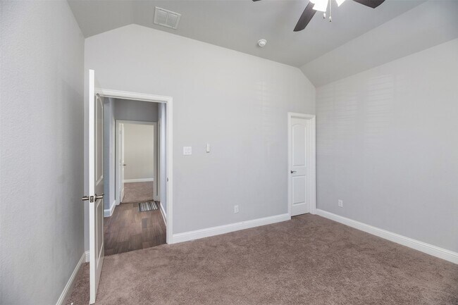 Building Photo - 1104 Knoll St