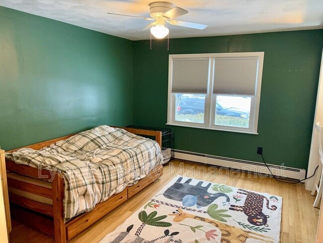 Building Photo - 128 Thurston St