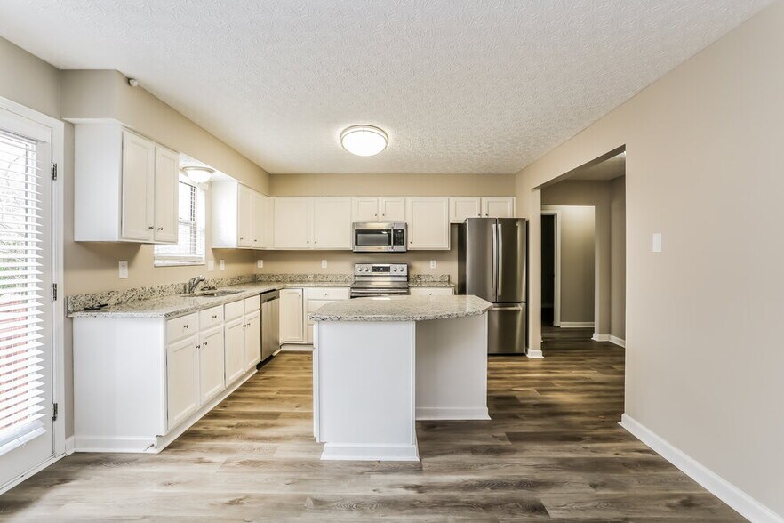 Building Photo - 5815 Castleknock Rd