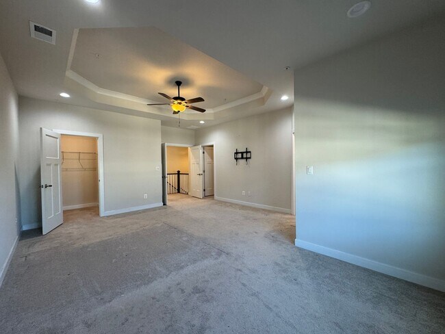 Building Photo - Modern 3 Bed 2.5 Bath Townhome In Beautiful Arcola Town Center
