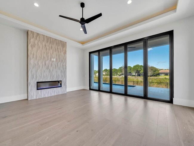 Building Photo - 330 Kelly Plantation Dr