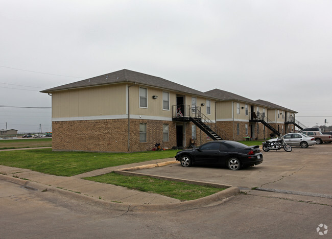 Building Photo - Bear Creek Apartments