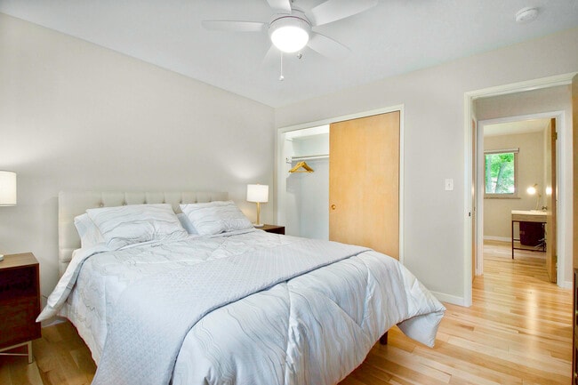 Building Photo - 1525 Arborview Blvd