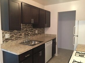 Building Photo - Auburn Hills, MI