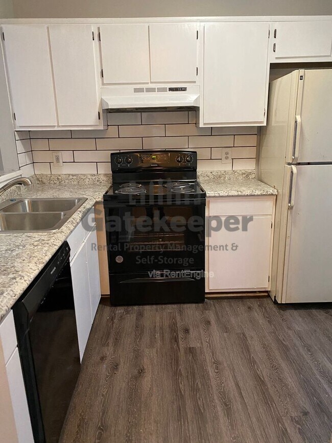 Building Photo - 209 Sheraton Ct