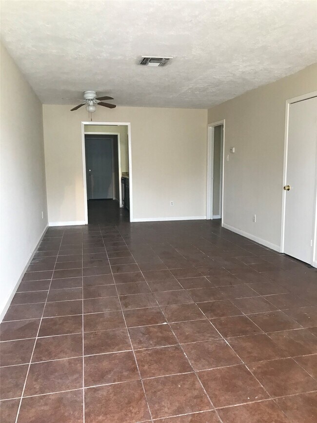 Building Photo - 12127 Troulon Dr