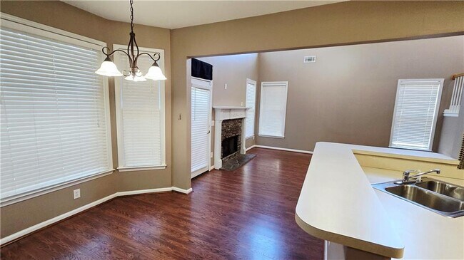 Building Photo - 223 Elmbrook Ln