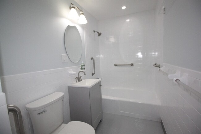 Building Photo - 34 Hamilton Rd