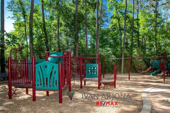 Building Photo - 35 Ebony Oaks Pl